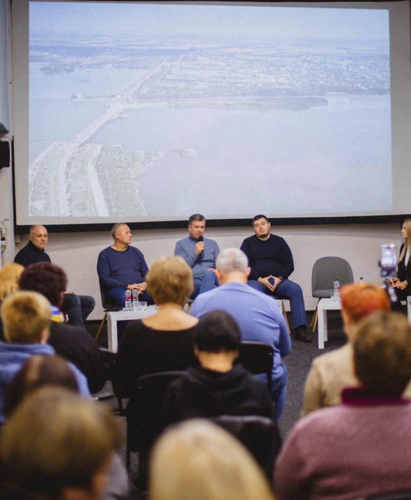 Михайло Линецький виступає на форуму «Координаційна зустріч голів військових адміністрацій Херсонщини»