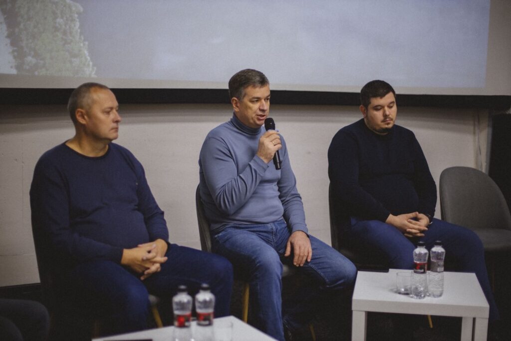 Михайло Линецький виступає на форуму «Координаційна зустріч голів військових адміністрацій Херсонщини»