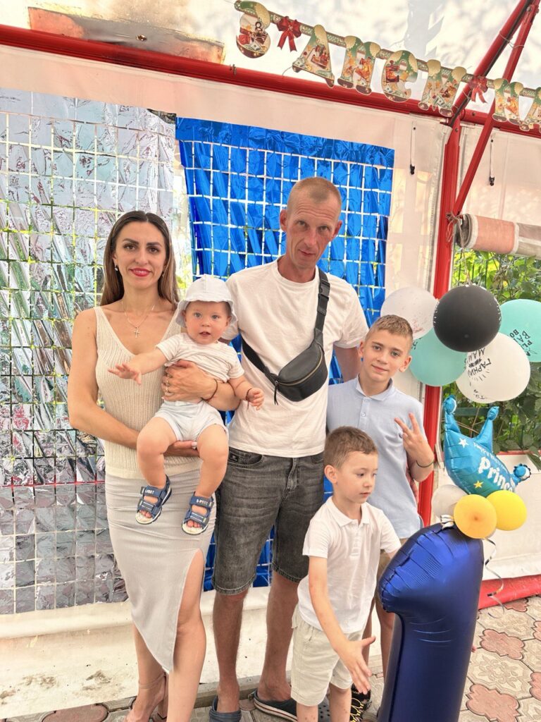 Анастасія – мама трьох дітей