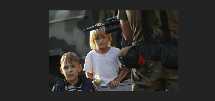 Окупанти на ТОТ готують репресії проти батьків, чиї діти навчаються в українських школах онлайн