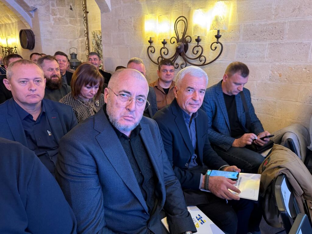Начальники громад Херсонського району на Форумі “Український Південь тримає фронт: Стійкість. Відновлення. Майбутнє”