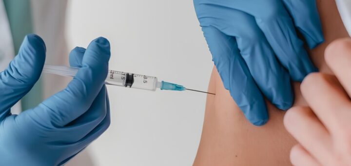 З 2026 РОКУ В УКРАЇНІ ОНОВЛЮЄТЬСЯ НАЦІОНАЛЬНИЙ КАЛЕНДАР ПРОФІЛАКТИЧНИХ ЩЕПЛЕНЬ: ЕКСПЕРТИ ДЕТАЛЬНО ПОЯСНИЛИ КЛЮЧОВІ ЗМІНИ