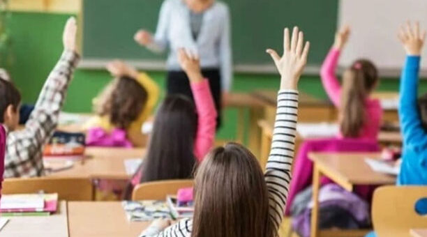 МОН: СТАРТУВАЛА РЕЄСТРАЦІЯ ДЛЯ УЧАСТІ В ПІЛОТІ «ГРОШІ ХОДЯТЬ ЗА ВЧИТЕЛЕМ»