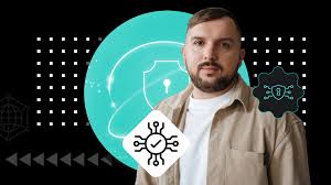 Людина стоїть на фоні цифрової графіки з іконками замка та щита, що символізують кібербезпеку